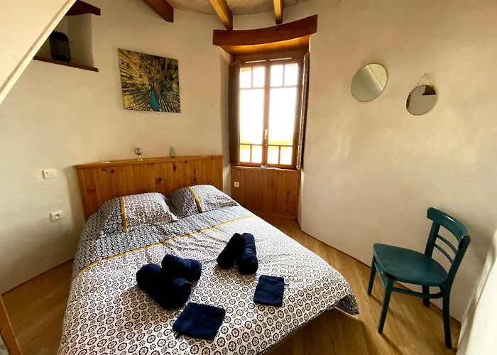 Le Moulin Des Gardes *